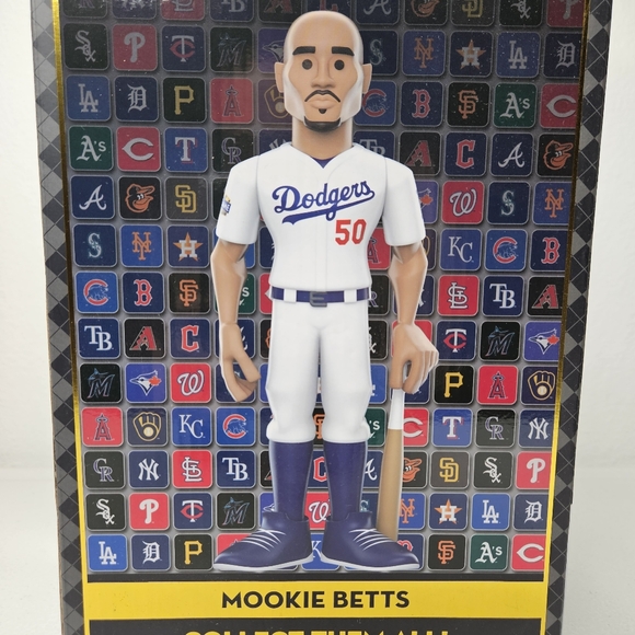 Funko Gold LA Dodgers Mookie Betts Premium Vinyl Figure Large 12" New In Box - Picture 5 of 8